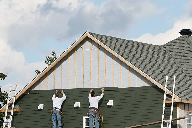 Professional Siding Replacement technician working in Milford, NJ